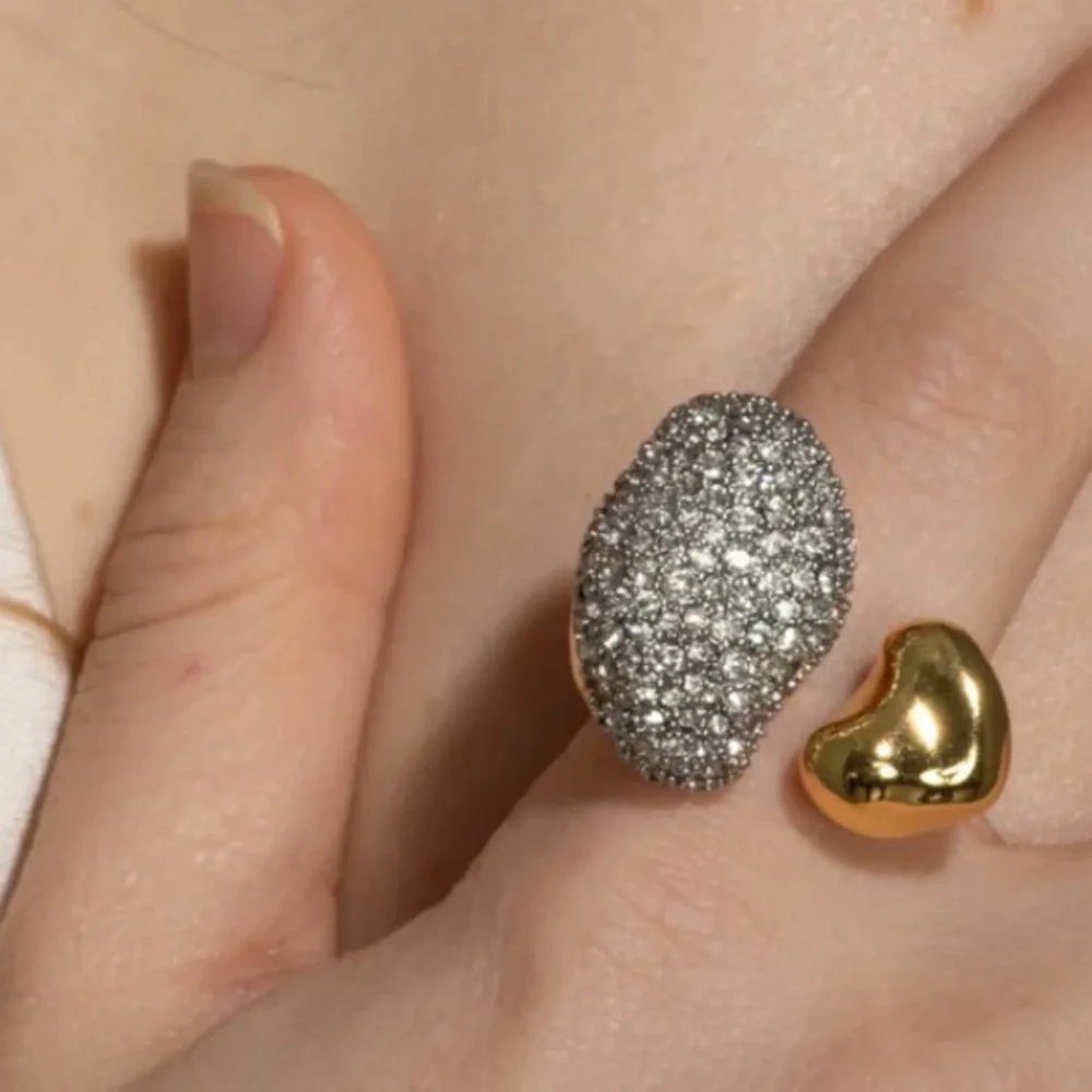 ALEXIS BITTAR • Solanales  Crystal Pebble Heart Ring